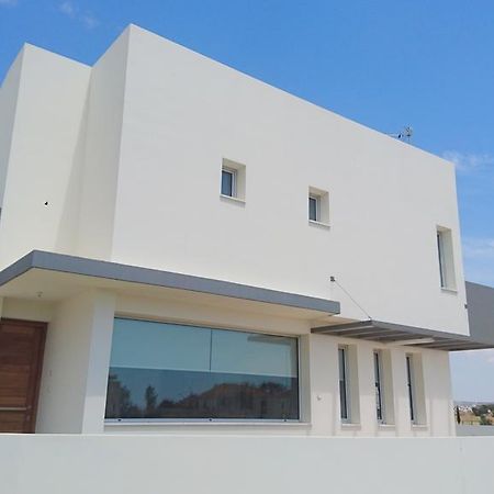 T&E Villa Lárnaca Exterior foto